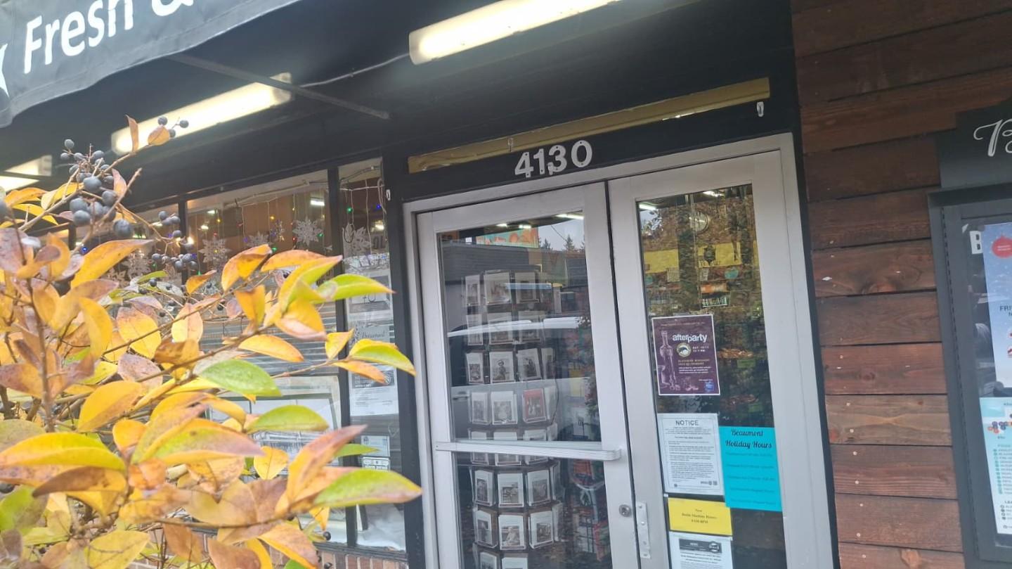 Beaumont Market, 4130 Northeast Fremont Street, Portland, OR, 97212, US
