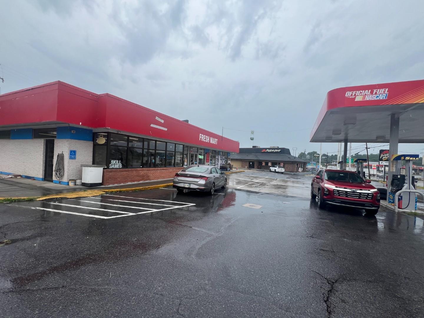 Breezewood Sunoco , 16490 Lincoln Highway, Breezewood, PA, 15533, US