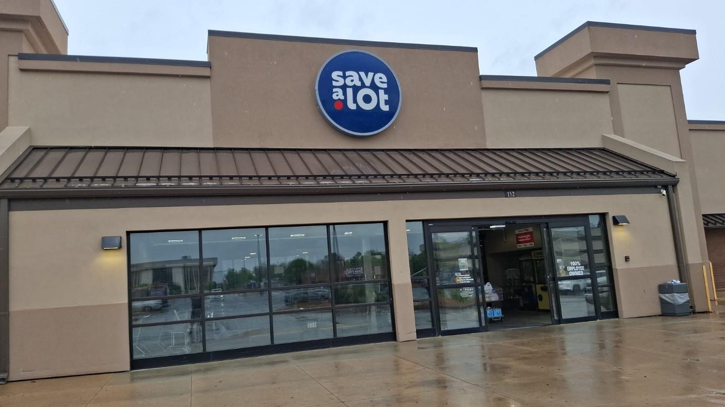 Save A Lot Danville, 2 E Main St, Danville, IL, 61832, US