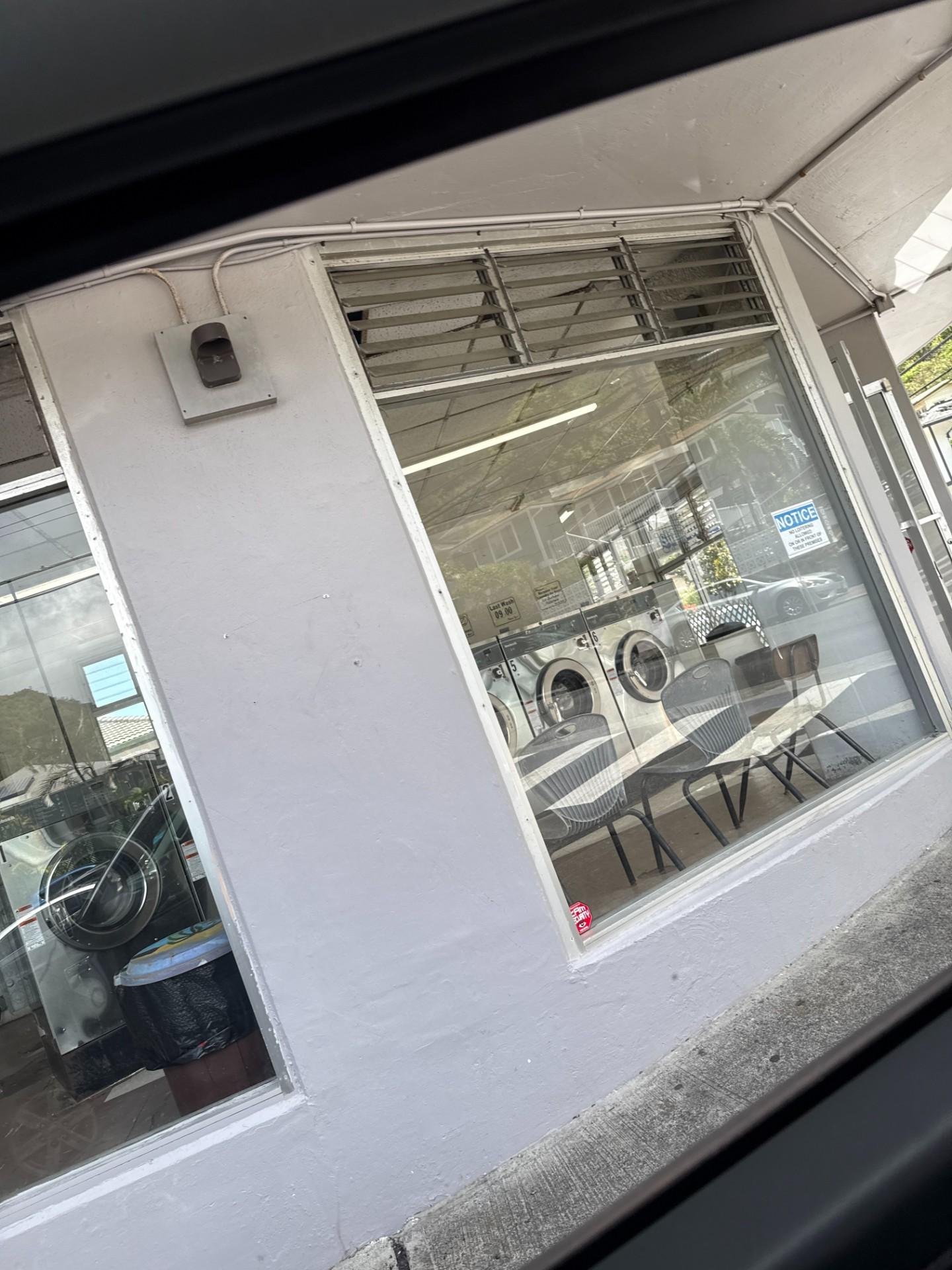 Bitstop ATM at Triple T Laundry, LLC DBA SuperWash in Honolulu, HI