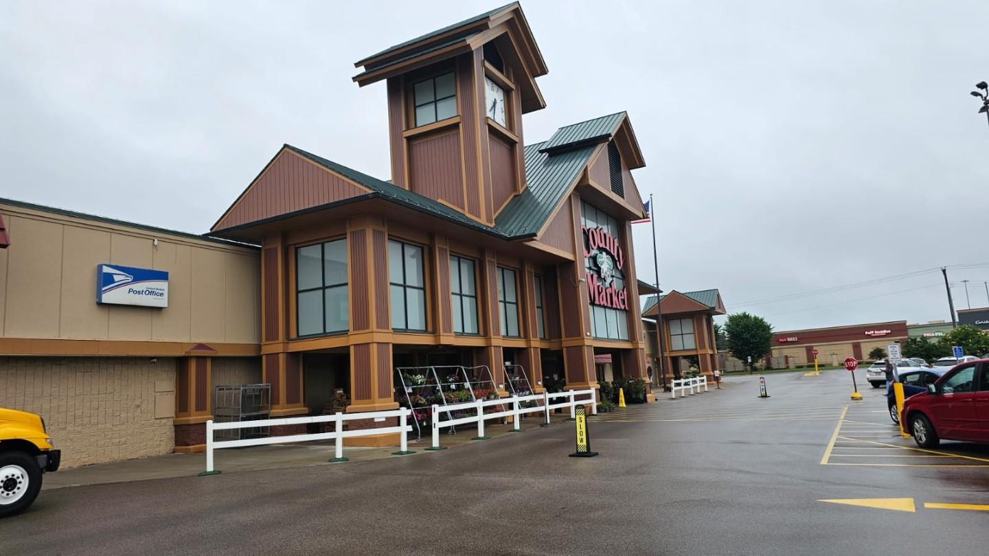 Bitstop ATM at County Market in Hudson, WI