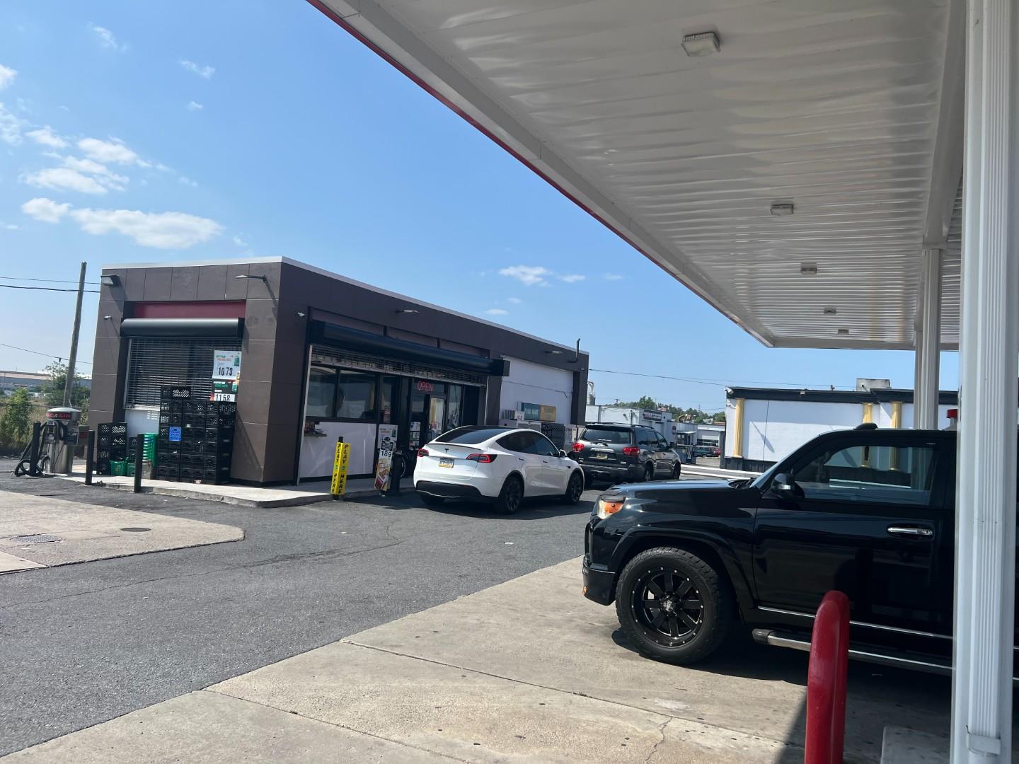 Bitstop ATM at US Gas 5th St in Reading, PA
